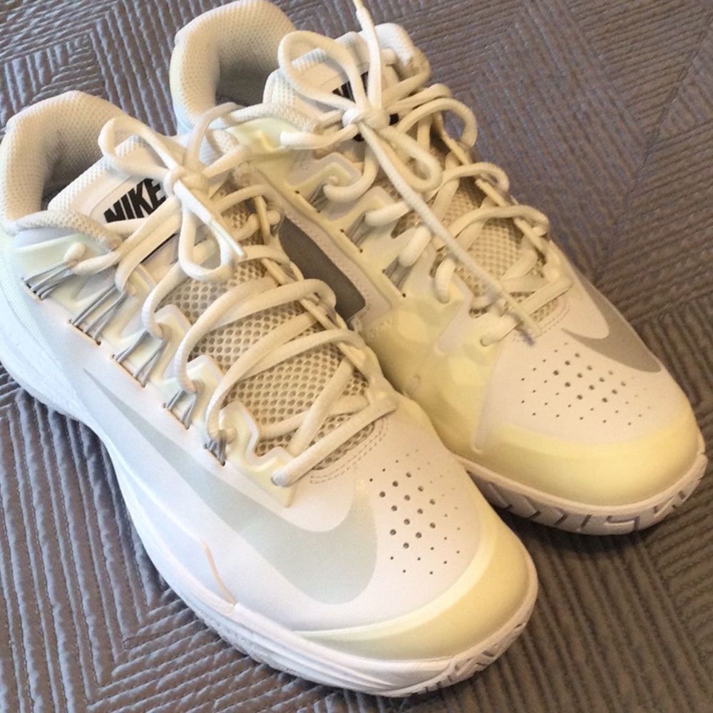 Nike Lunar Ballistec 1.5 size 7 white and cream sneakers for women